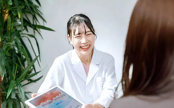 初回カウンセリングで、あなたの歯並びに合った治療方法を一緒に考えます